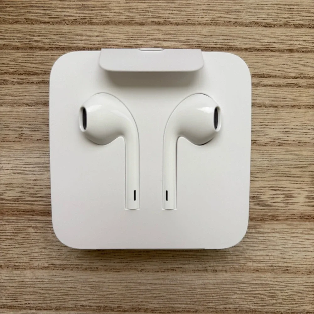 NEW Apple EarPods Headphones with Lightning Connector